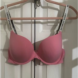 Victoria Secret 36C Pink Bra.